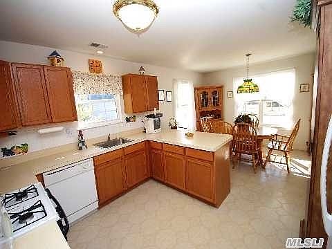 4th image of 28 Gettysburg Dr