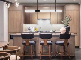 164 N Peoria St #1608, Chicago, IL 60607