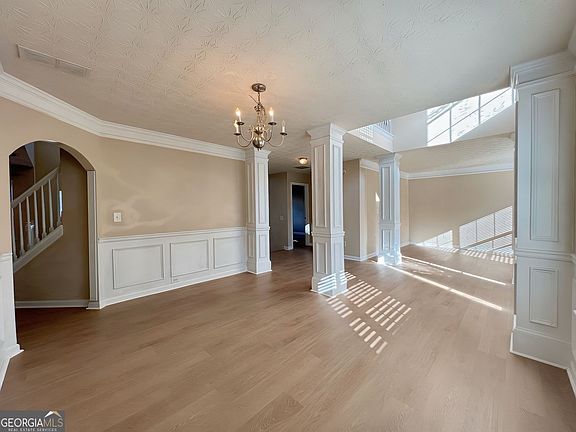 5th image of 2751 Spence Ct