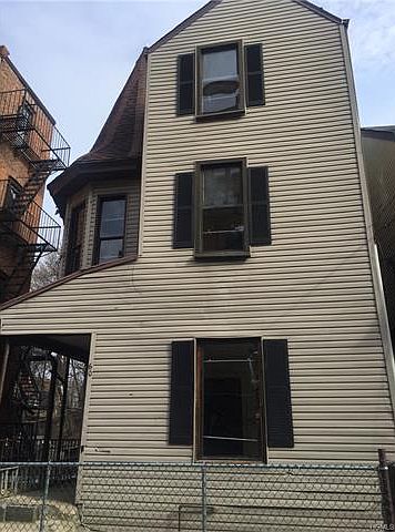 1st image of 60 Bruce Ave