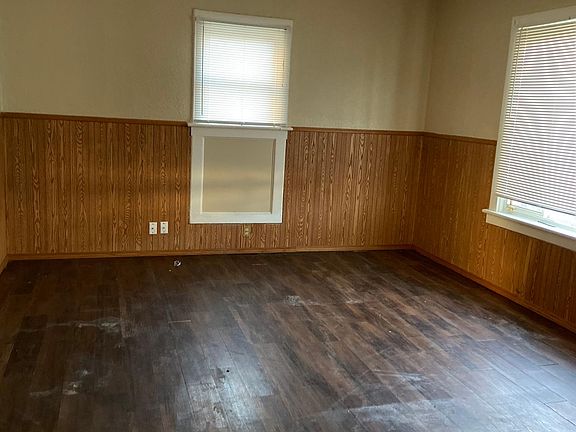 2nd image of 429 S Greenwood Ave