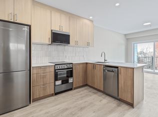 370 Cambridge St N, Ottawa, ON K1R7B7