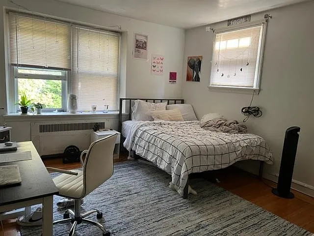 5 bed, 3.5 bath, 2500 sqft, $2,800 — Photo 3