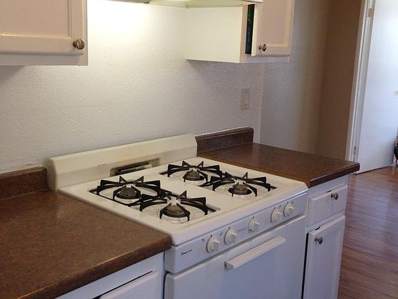 stove and oven included