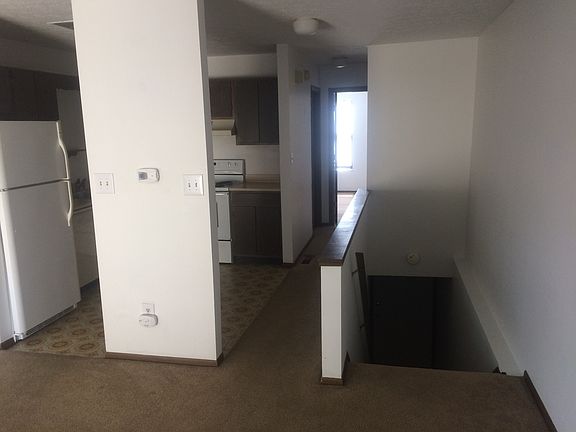 3rd image of 553 Center Ave