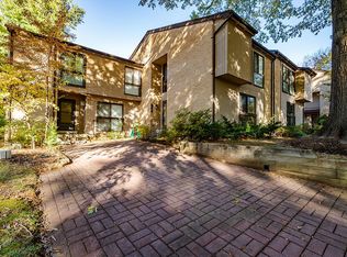3138 Eakin Park Ct, Fairfax, VA 22031