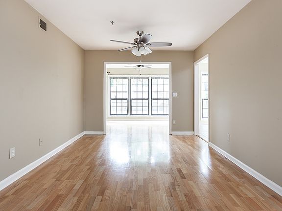4th image of 2814 Vinings Central Dr Unit 151