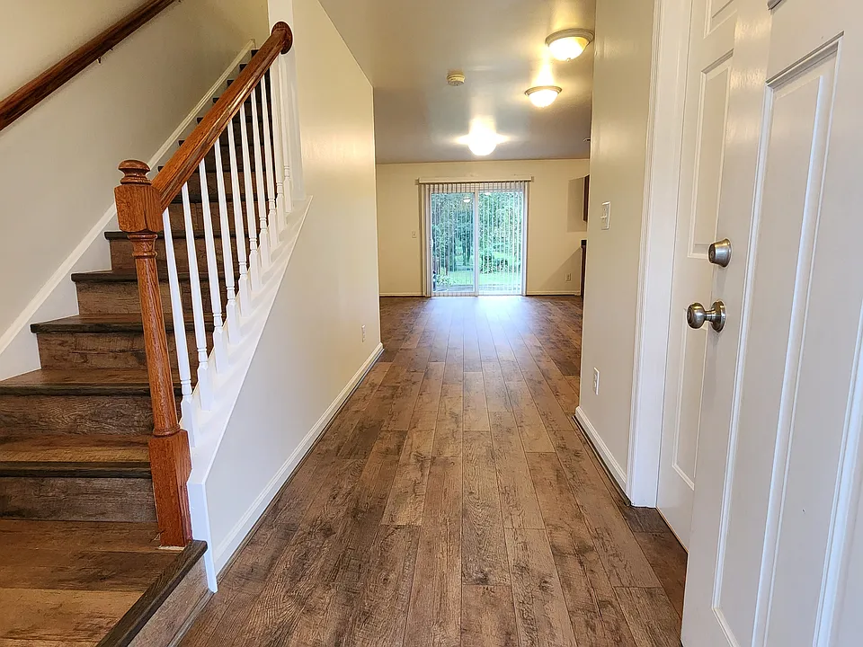 4536 Winding Brook Dr