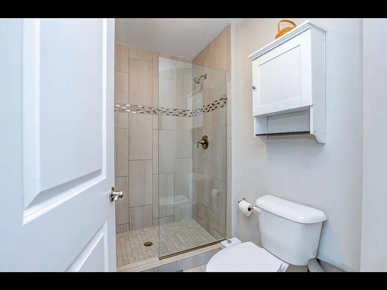 3911 Lonsdale St — Photo 19