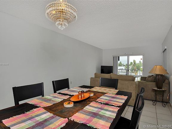 3rd image of 855 Euclid Ave APT 401
