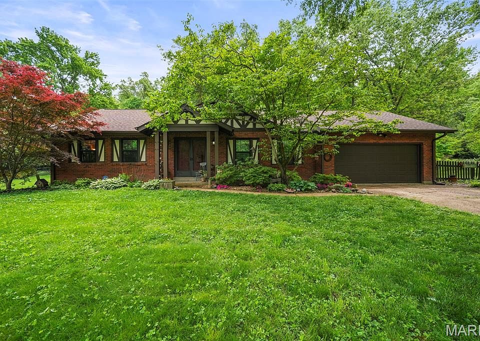 1st image of 114 Carol Dr