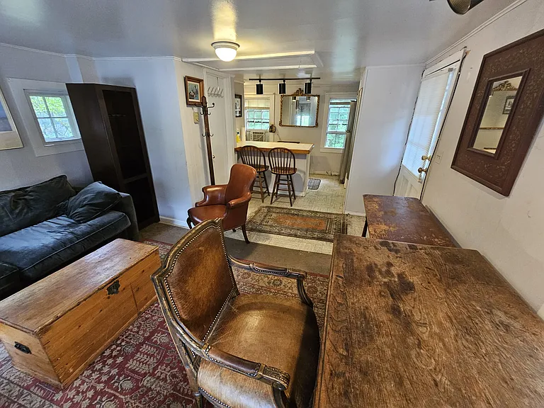 32 Cannon Rd #B — Photo 3