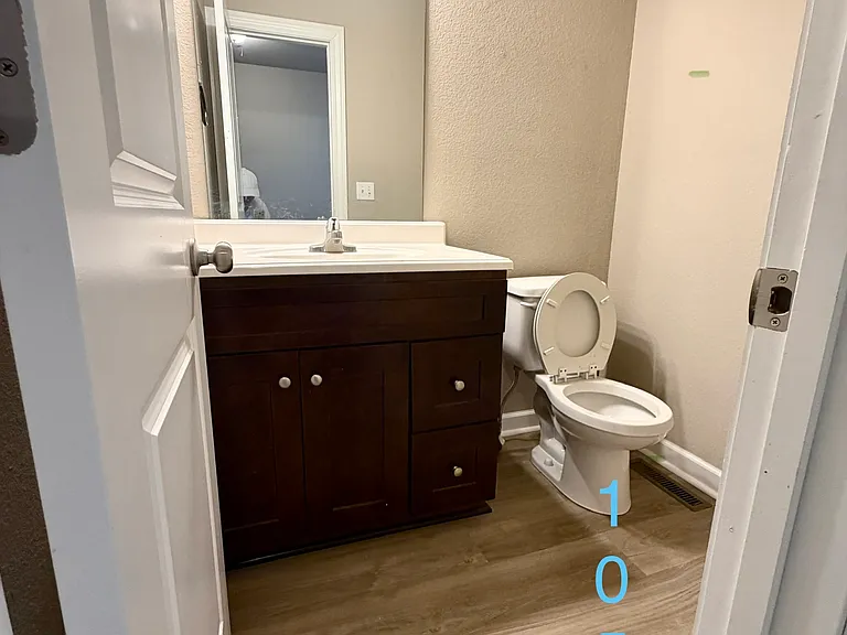 10541 Clubhouse Dr — Photo 5
