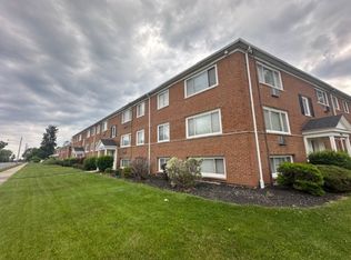 2833 Noble Rd #1, Cleveland, OH 44121