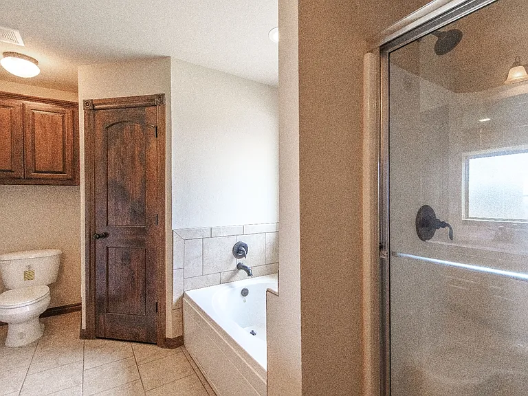 12108 Chesterfield Ln — Photo 10