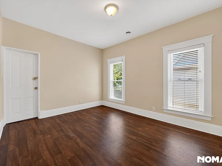 1855 W 58th St #1 — Photo 13