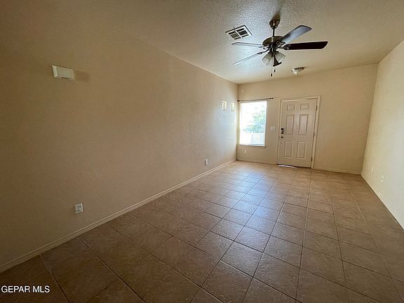 3rd image of 10425 Canyon Sage Dr
