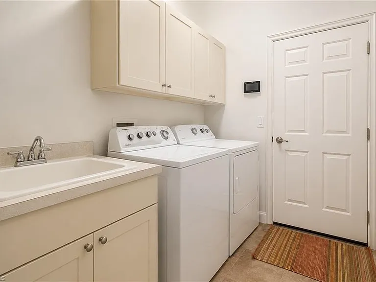 8263 Potomac Ln — Photo 46