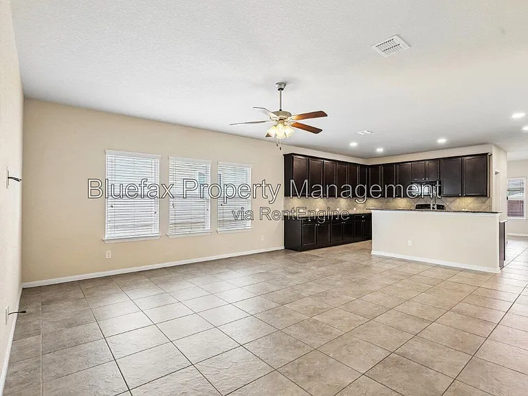 1807 Golden Maple — Photo 7