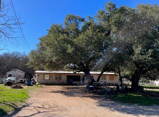 106 Mesquite Ln, Burnet, TX 78611