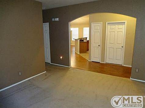 4th image of 3204 Nandina St