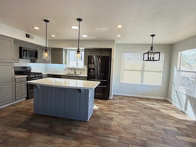 2457 N 125th Ln — Photo 36