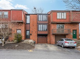 228 Glen Spring Cir N, Canonsburg, PA 15317