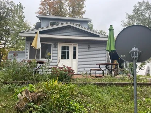 96 S Baldwin St, Lake City, MI 49651