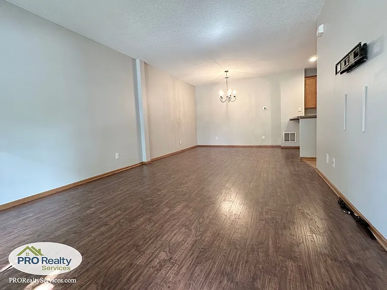 17127 Polk St NW — Photo 2