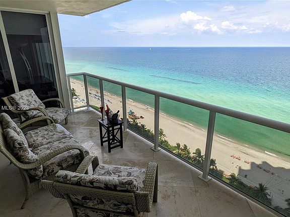 4th image of 19111 Collins Ave APT 1806