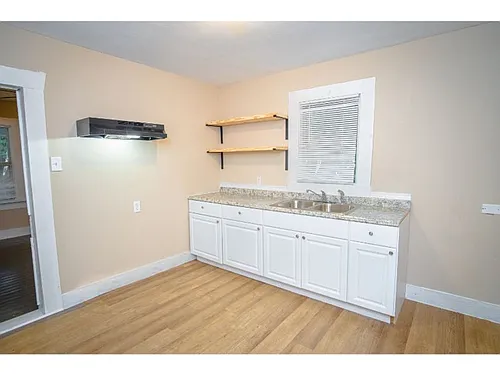1323 Lamar Photo 1