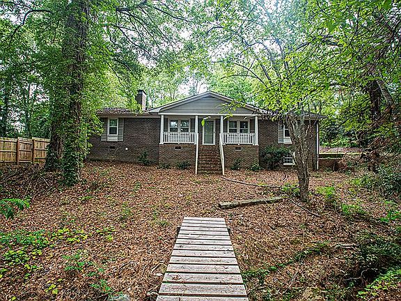 4th image of 206 Brookhaven Dr