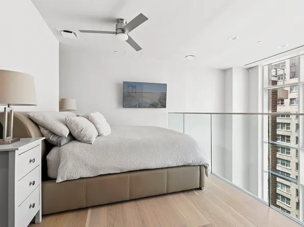 1059 Third Avenue image 10 of 23