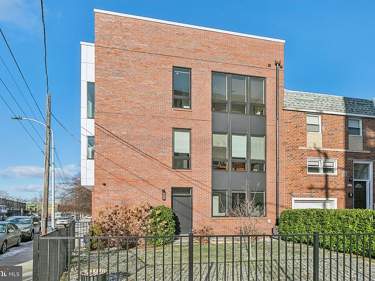 527 Brown St — Photo 39