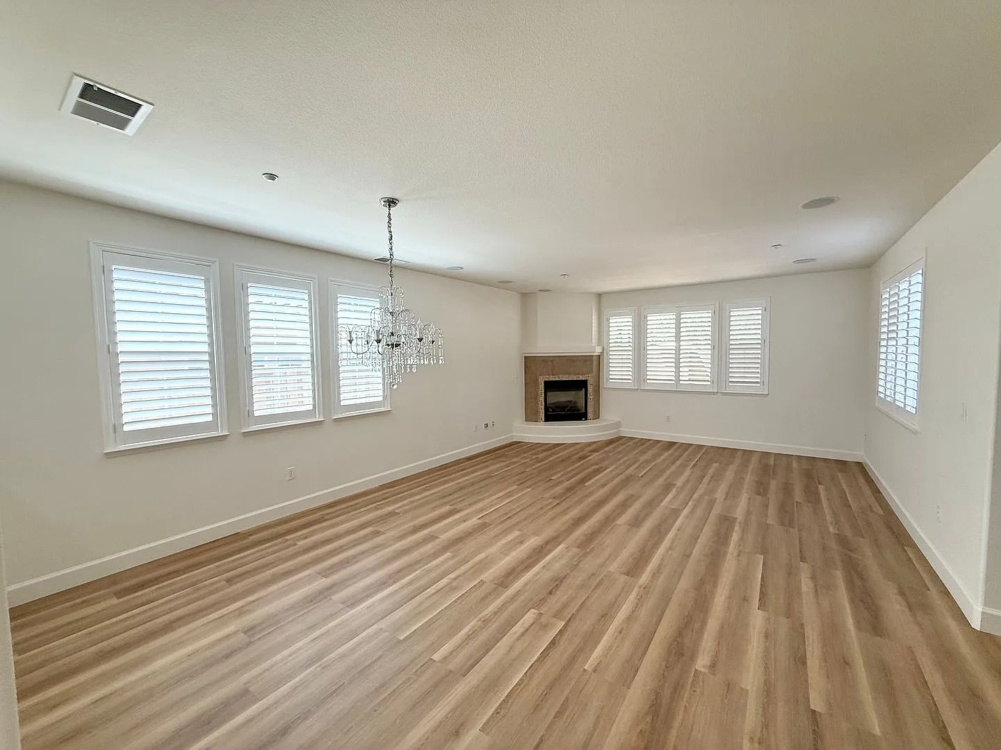 Well-Maintained 4BD/3.5BA Single Family Home in Dublin's Positano Community! — Photo 2