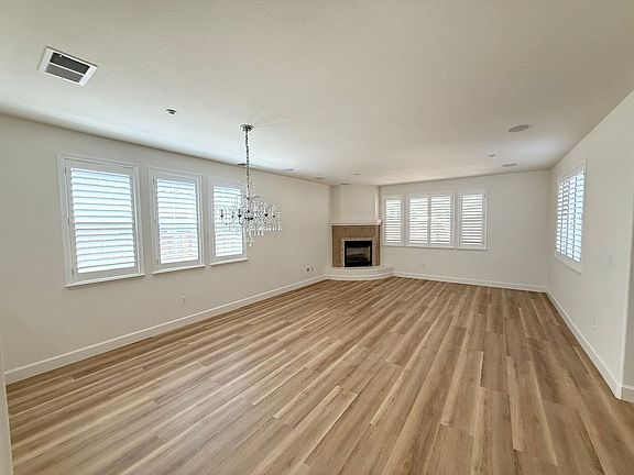 2nd image of 2327 Capistrello St