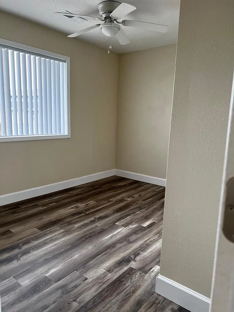 2 bed, 900 sqft, $975 — Photo 2