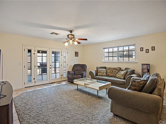 5th image of 1048 Herzel Ave