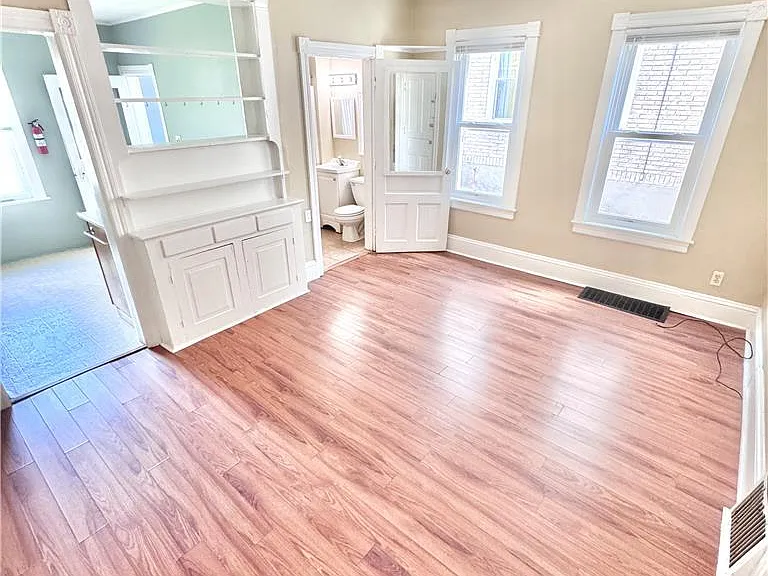 229 E Union Blvd #1 — Photo 9