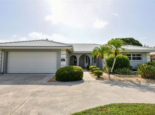 3333 Pine Valley Dr, Sarasota, FL 34239