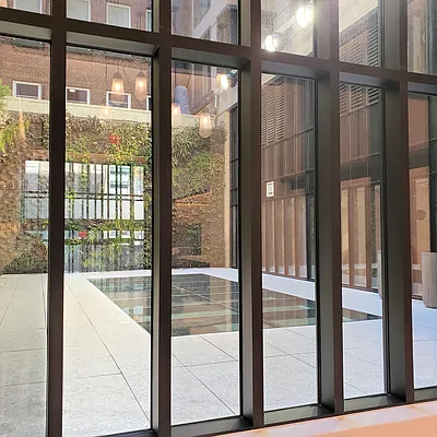 Rented by R New York | media 18