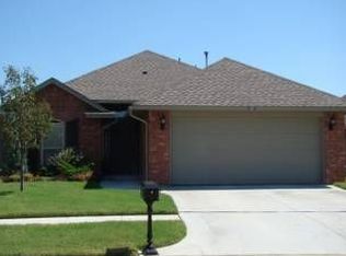 3704 New London Ave, Moore, OK 73160