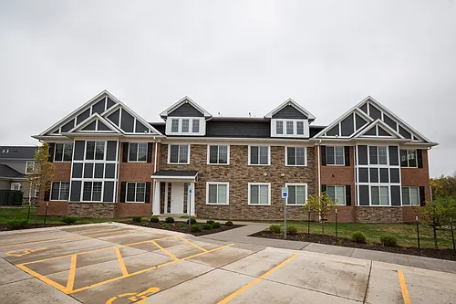 Hickory Hill Residences-Apartments Photo 1