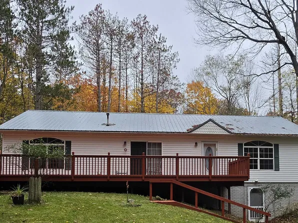 5325 Timber Rd, Farwell, MI 48622