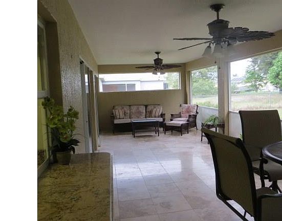 5th image of 413 SW 43rd St