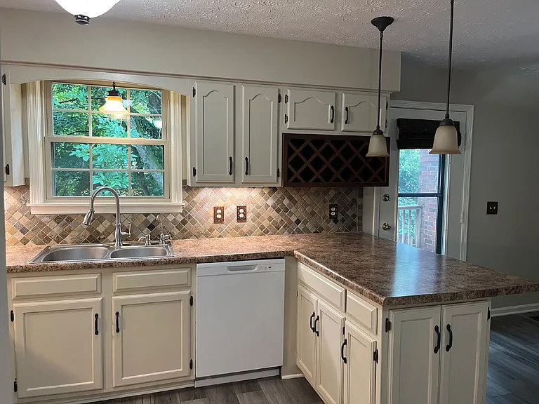 3195 Trails End Ln — Photo 5