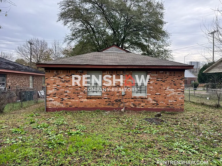 381 N Manassas St — Photo 16