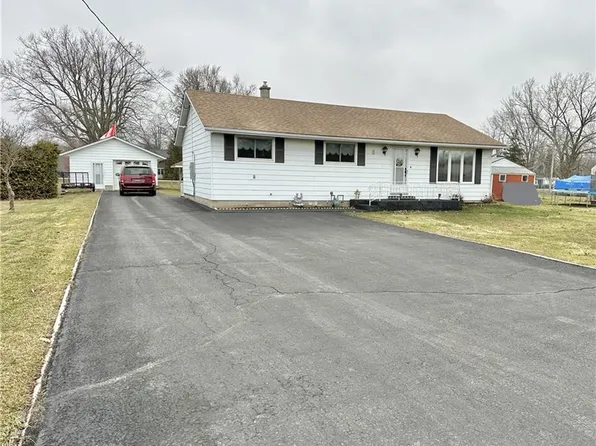 8 Aylmer St, Norfolk County, ON N0E 1P0