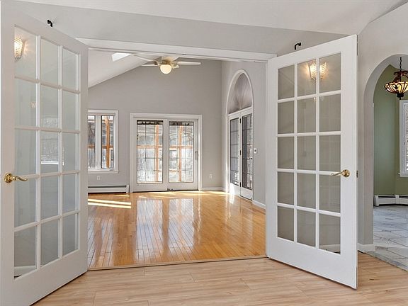 5th image of 12 Newell Rd