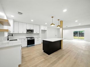 6034 Birchmont Dr, Houston, TX 77092